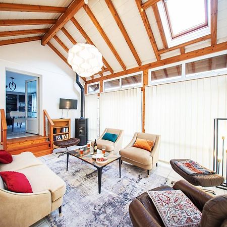 La Coquette ! Maison Au Coeur De La Bresse Avec Veranda Barbecue Garage Baby-Foot Et Barre De Son Екстер'єр фото